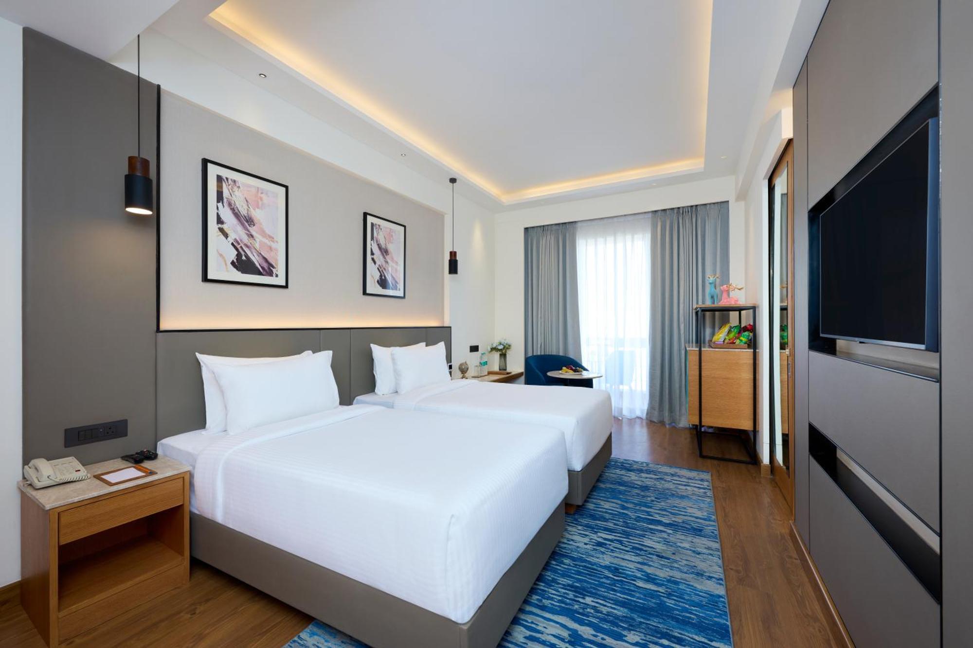 Iris Sarovar Portico グルガウン エクステリア 写真