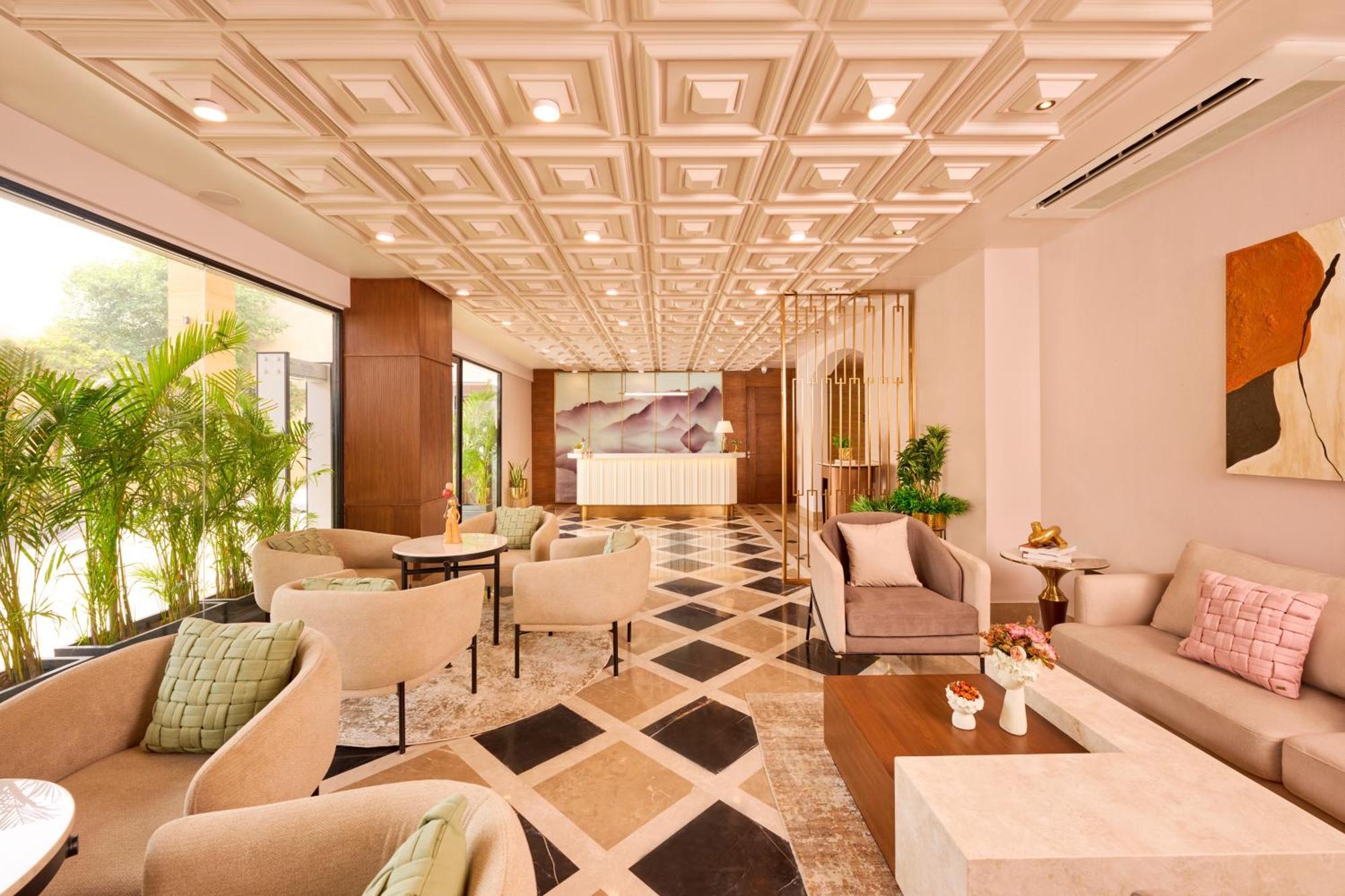 Iris Sarovar Portico グルガウン エクステリア 写真
