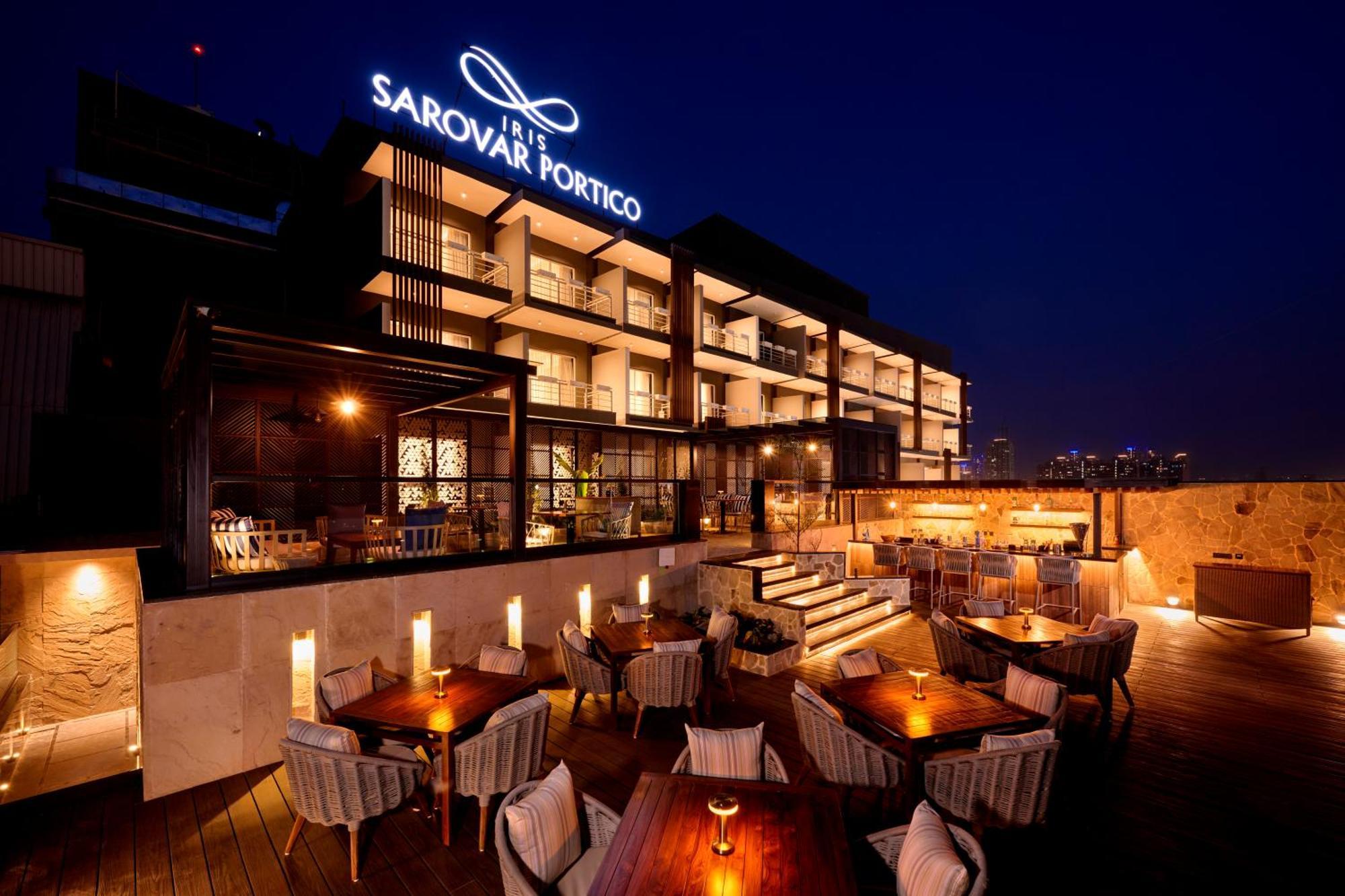 Iris Sarovar Portico グルガウン エクステリア 写真