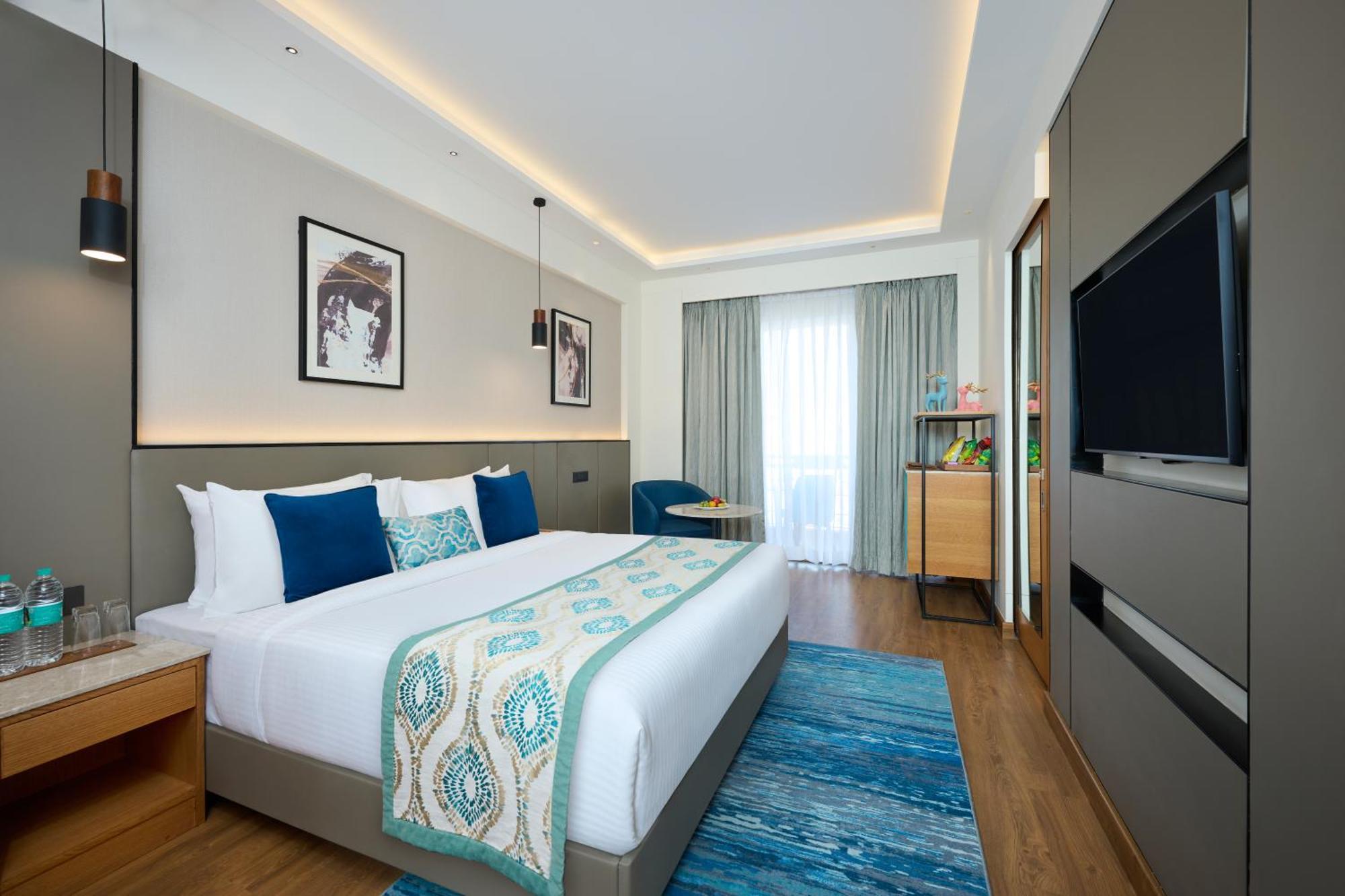 Iris Sarovar Portico グルガウン エクステリア 写真